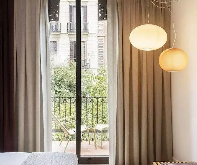 اتاق استاندارد, Alexandra Barcelona Hotel, Curio Collection By Hilton