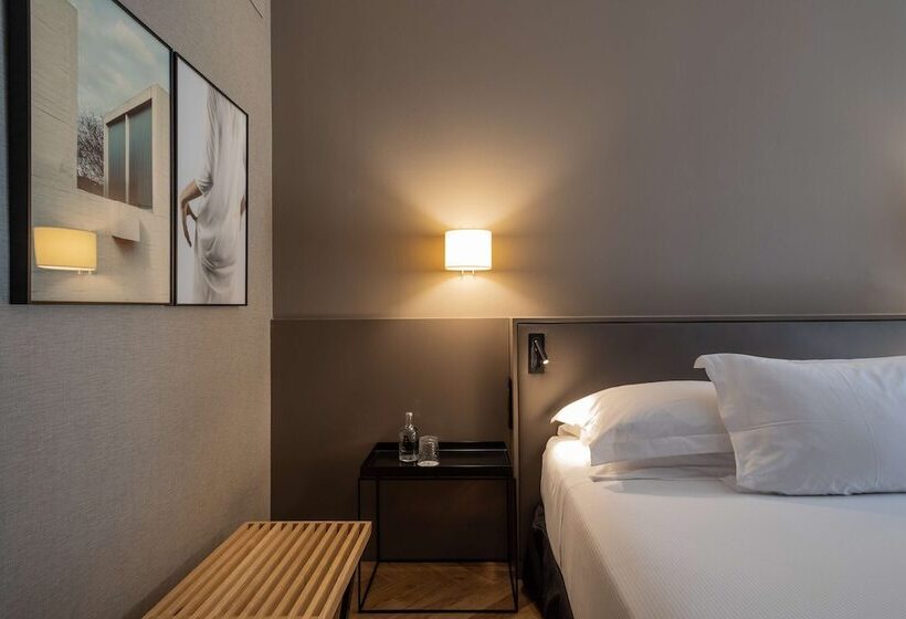 Chambre Standard, Alexandra Barcelona Hotel, Curio Collection By Hilton