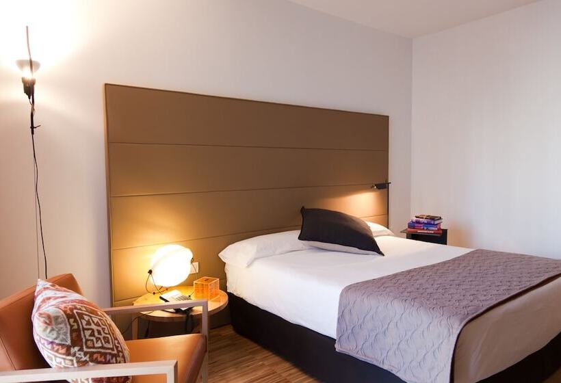 Chambre Supérieure, Alexandra Barcelona Hotel, Curio Collection By Hilton
