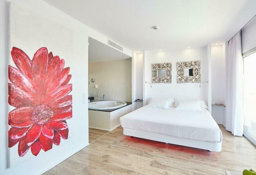 سوییت جونیور لوکس, Astoria Playa Adults Only 4 Sup