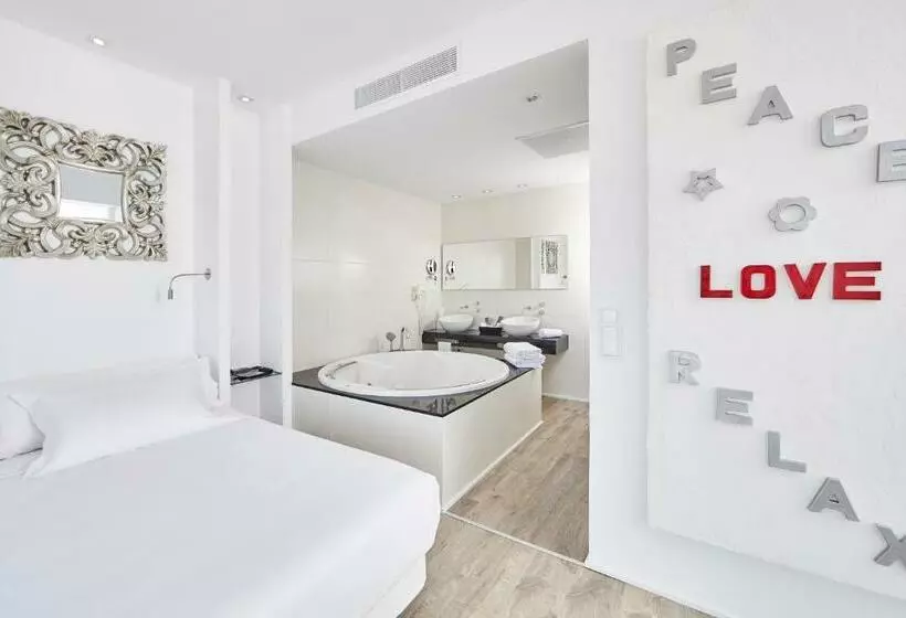 سوییت جونیور لوکس, Astoria Playa Adults Only 4 Sup