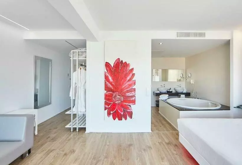 سوییت جونیور لوکس, Astoria Playa Adults Only 4 Sup