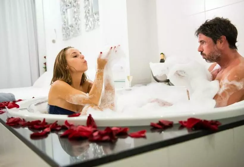 سوییت جونیور لوکس, Astoria Playa Adults Only 4 Sup