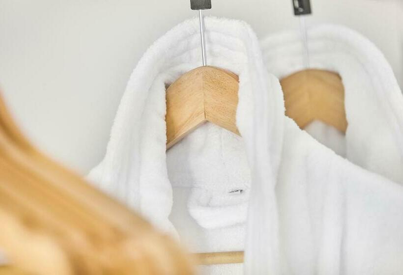 سوییت جونیور لوکس, Astoria Playa Adults Only 4 Sup