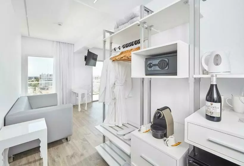 سوییت جونیور با چشم‌انداز استخر, Astoria Playa Adults Only 4 Sup