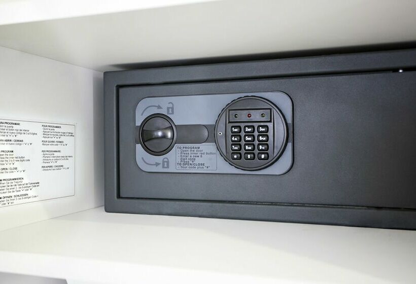 سوییت جونیور با چشمانداز استخر, Astoria Playa Adults Only 4 Sup