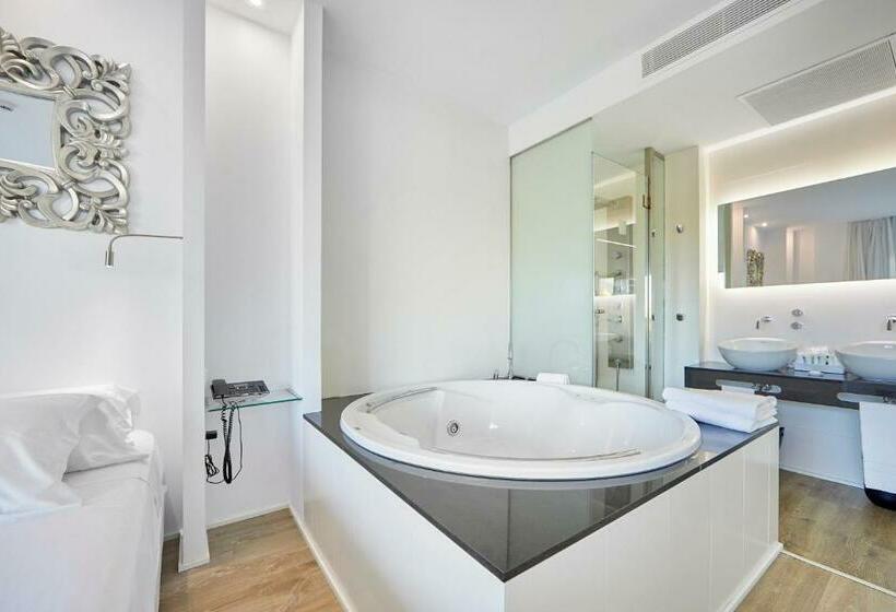 اتاق لوکس با وان آب گرم, Astoria Playa Adults Only 4 Sup