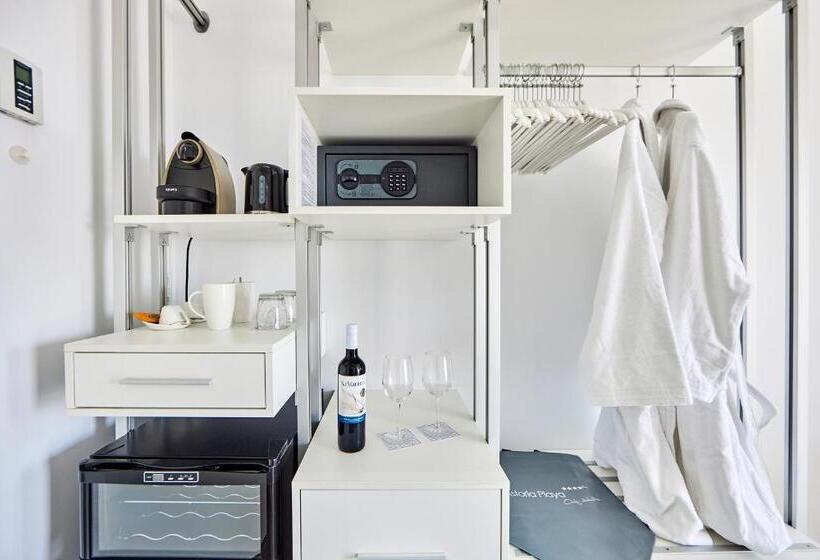 سوییت جونیور با چشمانداز استخر, Astoria Playa Adults Only 4 Sup