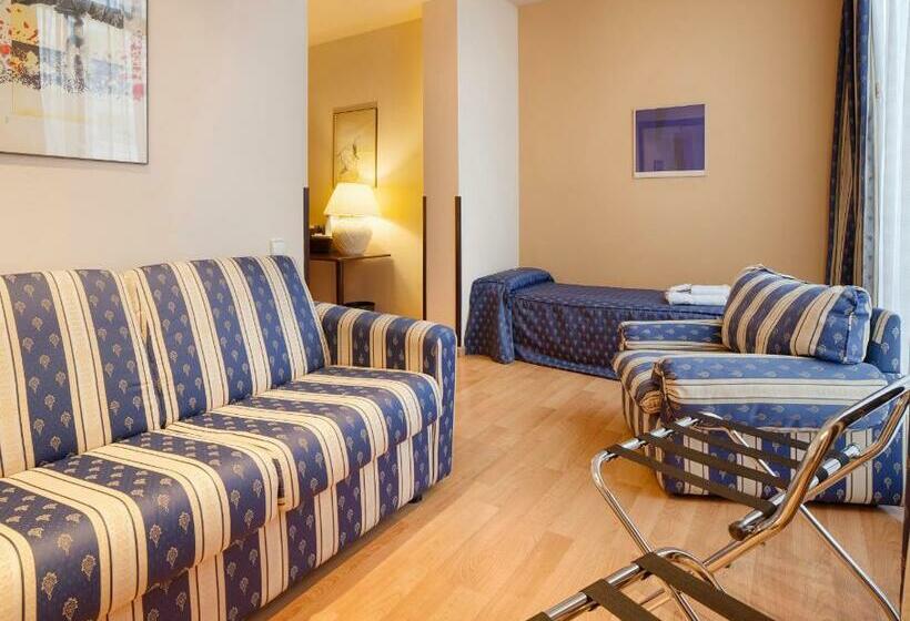 חדר סופריור, Atlantis