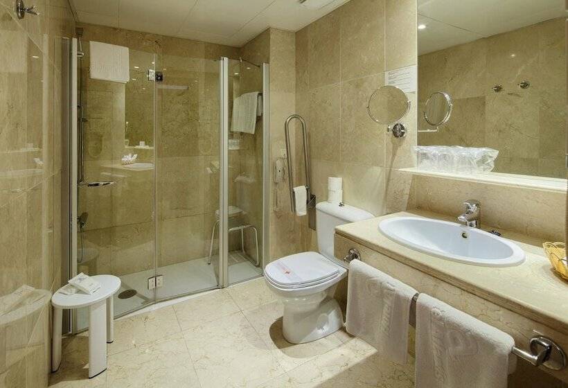 סוויטת ג'וניור, Atlantis