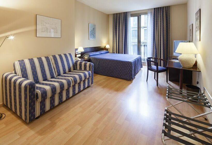 סוויטת ג'וניור, Atlantis