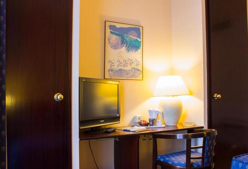 חדר סופריור, Atlantis