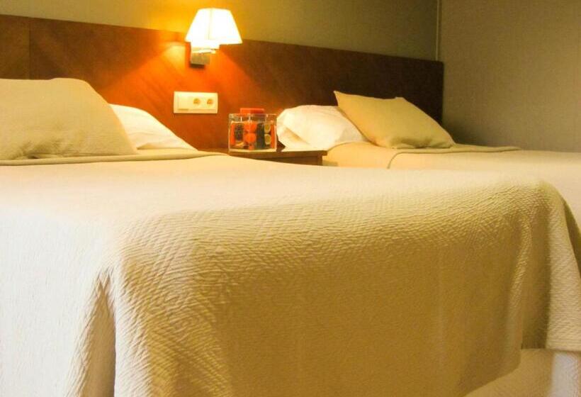 חדר סטנדרט לשלושה, Avenida