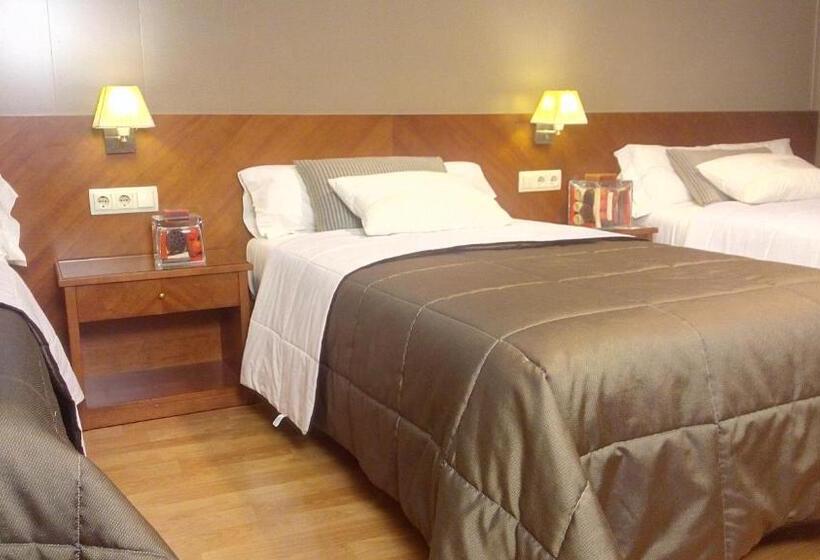 חדר סטנדרט לשלושה, Avenida