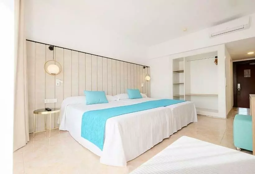 プレミアムトリプルルーム, Azuline Hotel Bergantin