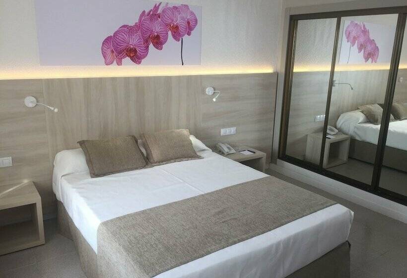 اتاق استاندارد با بالکن و چشمانداز دریا, Bahia Principe Sunlight Coral Playa