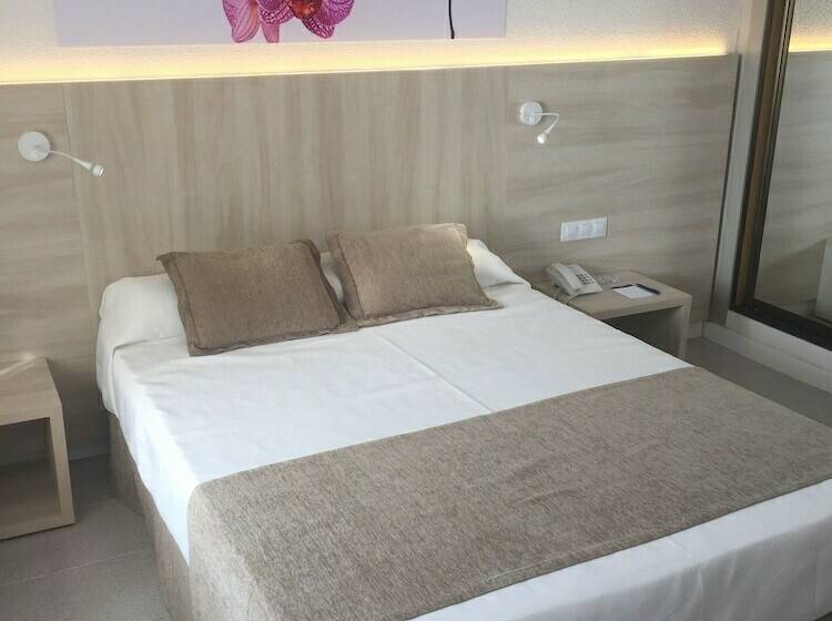 חדר סטנדרט נוף לים עם מרפסת, Bahia Principe Sunlight Coral Playa