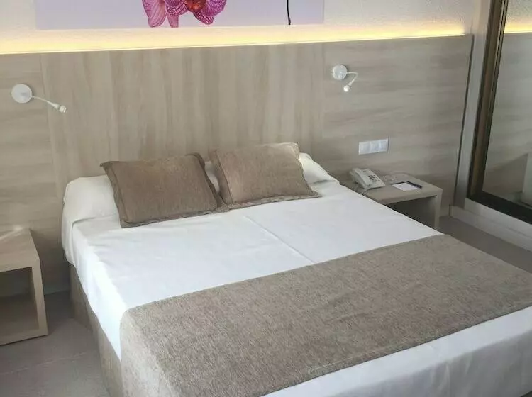 اتاق استاندارد با بالکن و چشم‌انداز دریا, Bahia Principe Escape Coral Playa - Adults Only