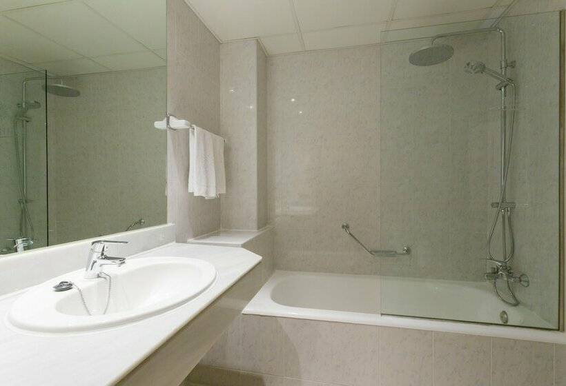 اتاق استاندارد با بالکن و چشمانداز دریا, Bahia Principe Sunlight Coral Playa