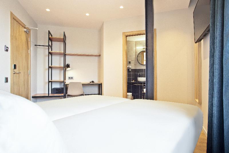 Номер Стандарт, Brick Barcelona