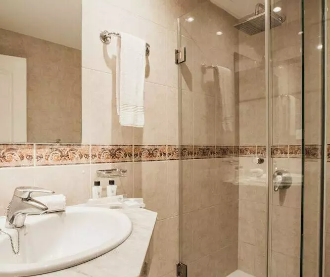 ファミリールーム, Minura Cala Galdana & Apartamentos D Aljandar