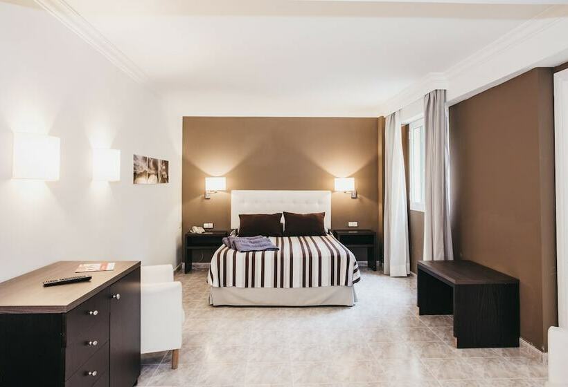 חדר משפחתי, Minura Cala Galdana & Apartamentos D Aljandar