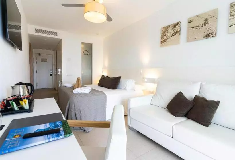 اتاق استاندارد با چشم‌انداز دریا, Cala Saona & Spa