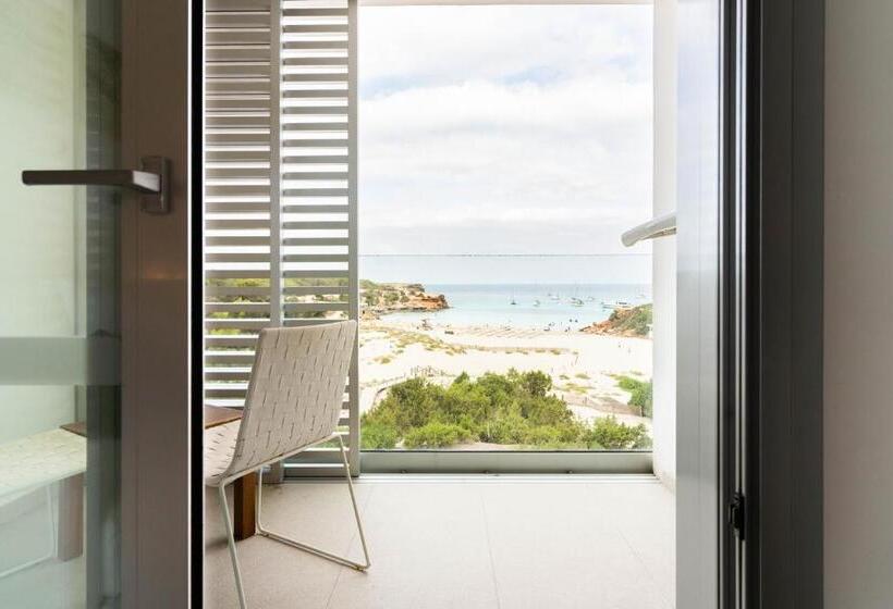 Номер Стандарт Вид на Море, Cala Saona & Spa