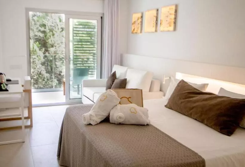اتاق استاندارد با چشم‌انداز کوهستان, Cala Saona & Spa