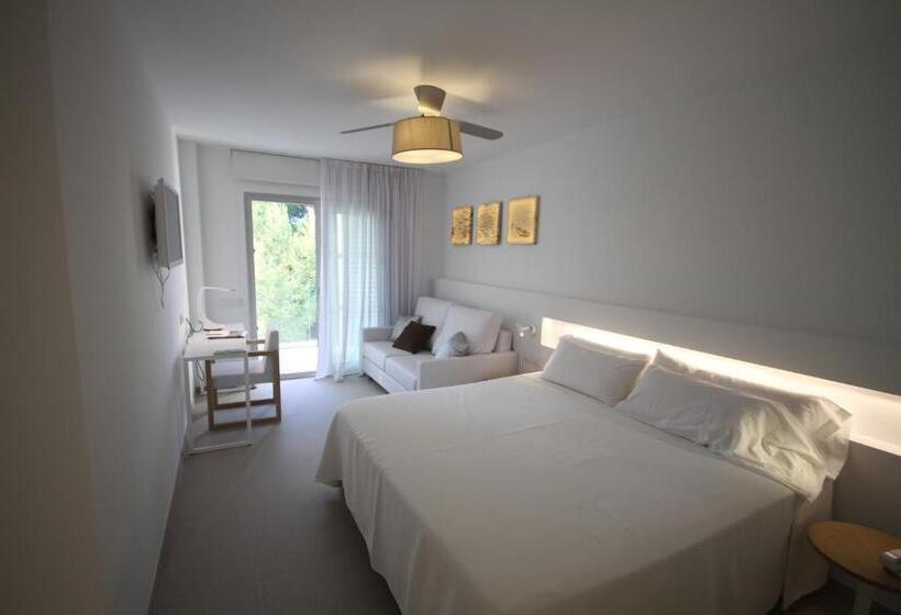 Номер Стандарт Вид на Горы, Cala Saona & Spa