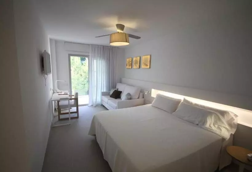 اتاق استاندارد با چشم‌انداز کوهستان, Cala Saona & Spa