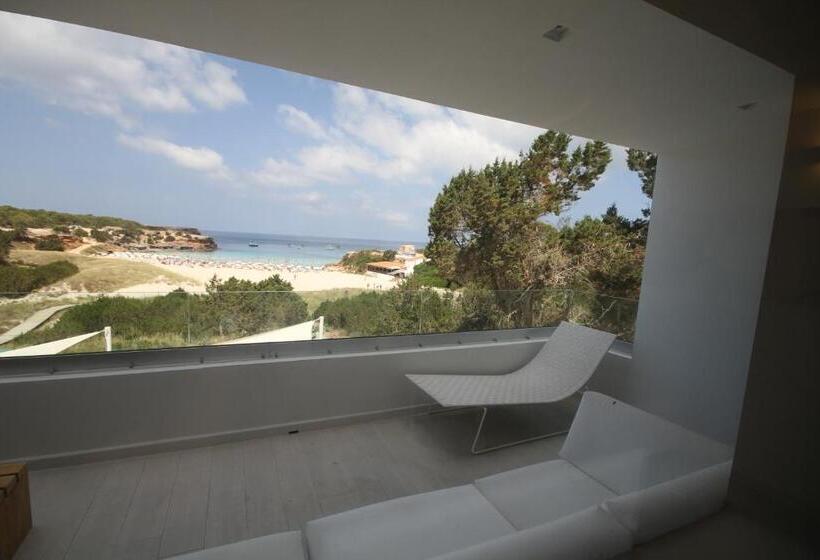 סוויטה נוף לים, Cala Saona & Spa