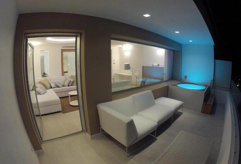 Люкс Вид на Море, Cala Saona & Spa