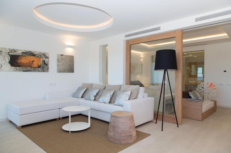 Люкс Вид на Море, Cala Saona & Spa