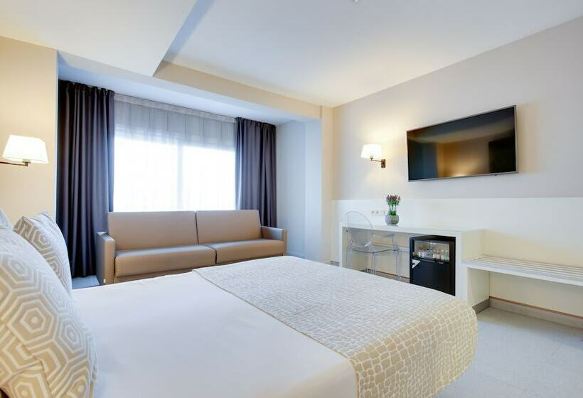 Habitació Triple Estàndard, Calipolis