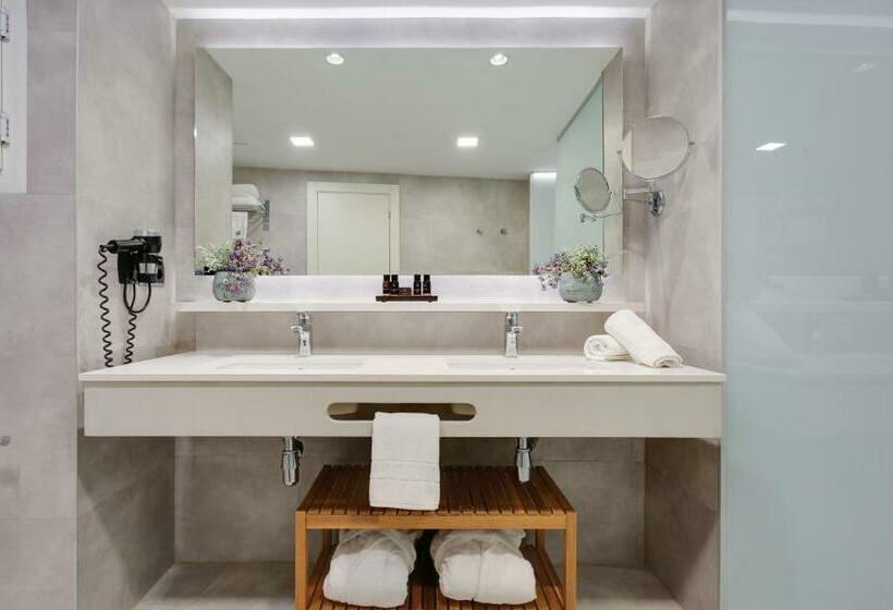 サイドシービュージュニアスイート, Calipolis