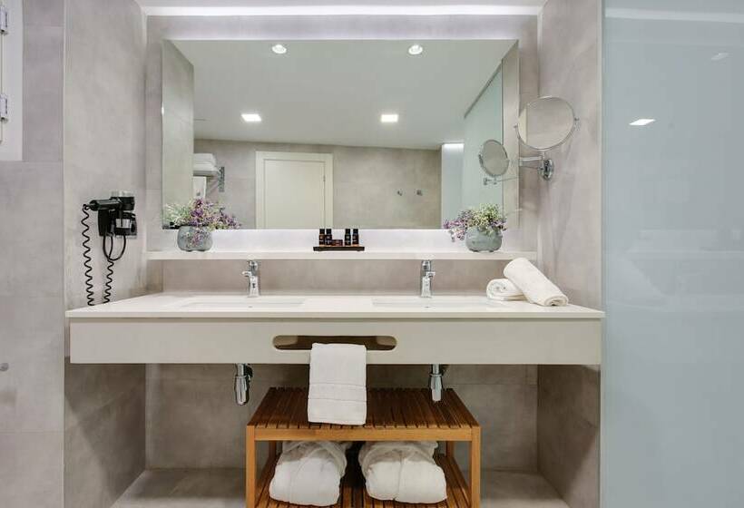 Junior Suite Vista Mar Lateral, Calipolis