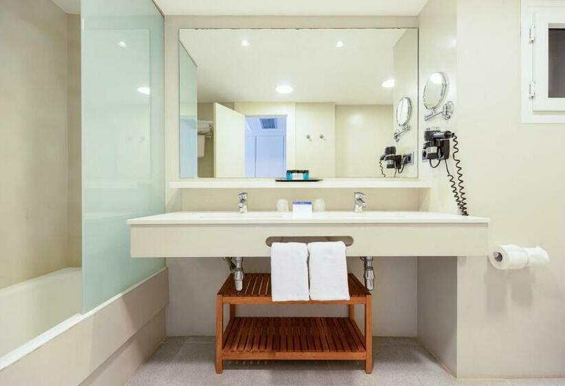 サイドオーシャンビュースタンダードルーム, Calipolis