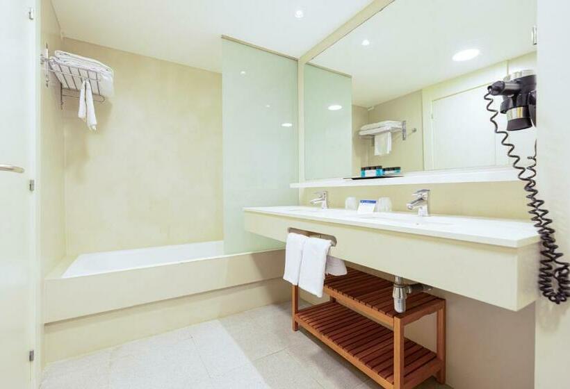 サイドオーシャンビュースタンダードルーム, Calipolis