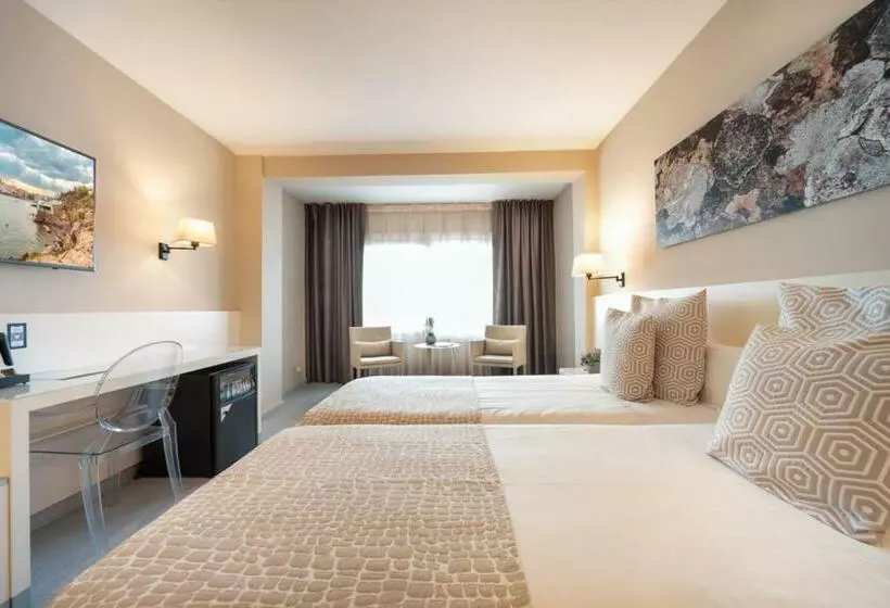 Standard Room, Calipolis