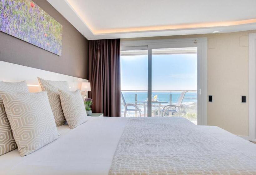 Junior Suite Vista Mar Lateral, Calipolis