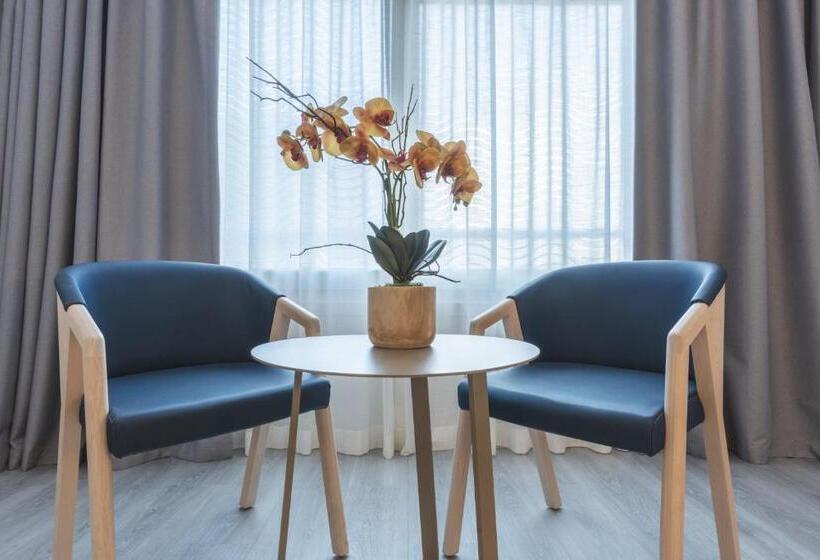 スタンダードルーム, Calipolis