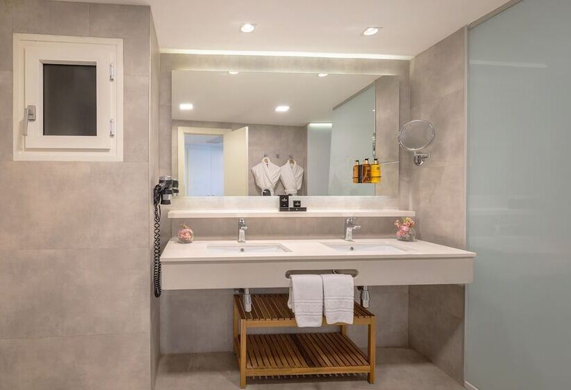 Junior Suite Vista Mar Lateral, Calipolis