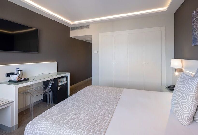 Номер Executive, Calipolis