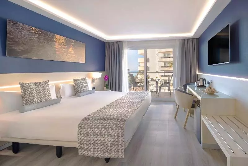 Standard Room, Calipolis