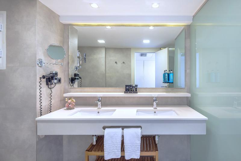 オーシャンビュースタンダードルーム, Calipolis