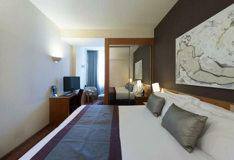 اتاق پرمیوم, Catalonia Plaza Catalunya