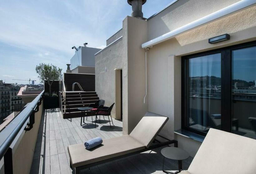 سوییت جونیور, Catalonia Plaza Catalunya