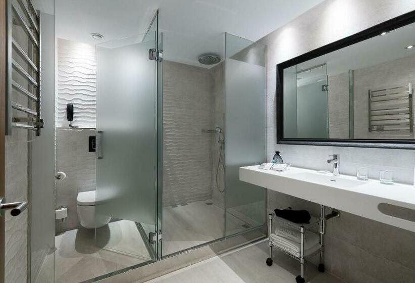 سوییت جونیور, Catalonia Plaza Catalunya