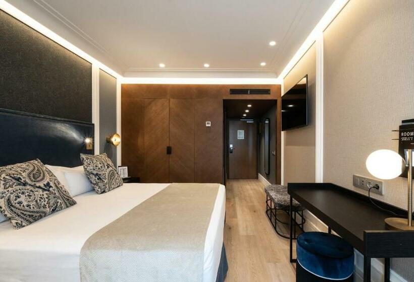 Superior Room with Terrace, Catalonia Plaza Catalunya